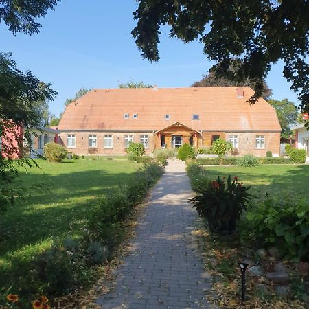 Hotelpension Pfarrhaus Alt Schwerin Eksteriør bilde