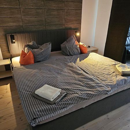 Hotelpension Pfarrhaus Alt Schwerin Eksteriør bilde